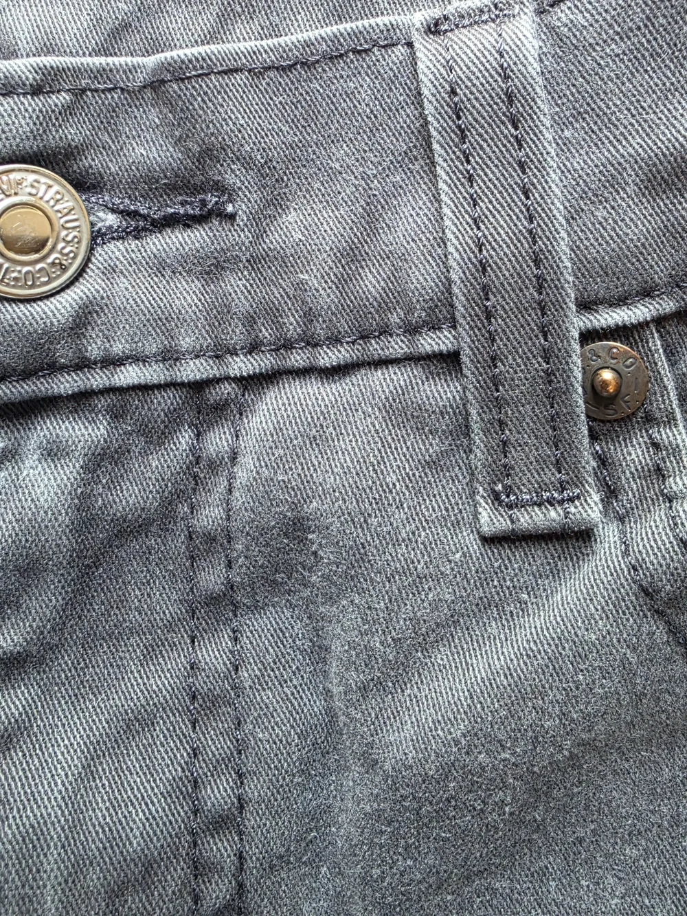 Levi's Men's Dark Grey Slim Straight Jeans